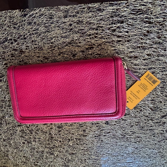 Tory Burch Wallet - Picture 5 of 6